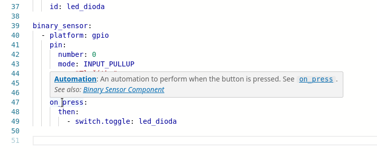 Nápověda v editoru YAML ve webovém rozhraní ESPHome