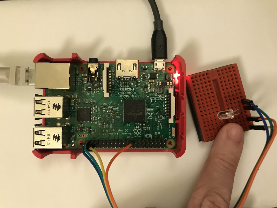 Raspberry Pi: Tlačítko a LED dioda