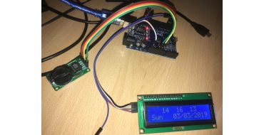 LCD hodiny s RTC a využitím času kompilace